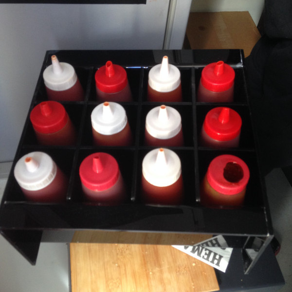 plastic houder flessen saus